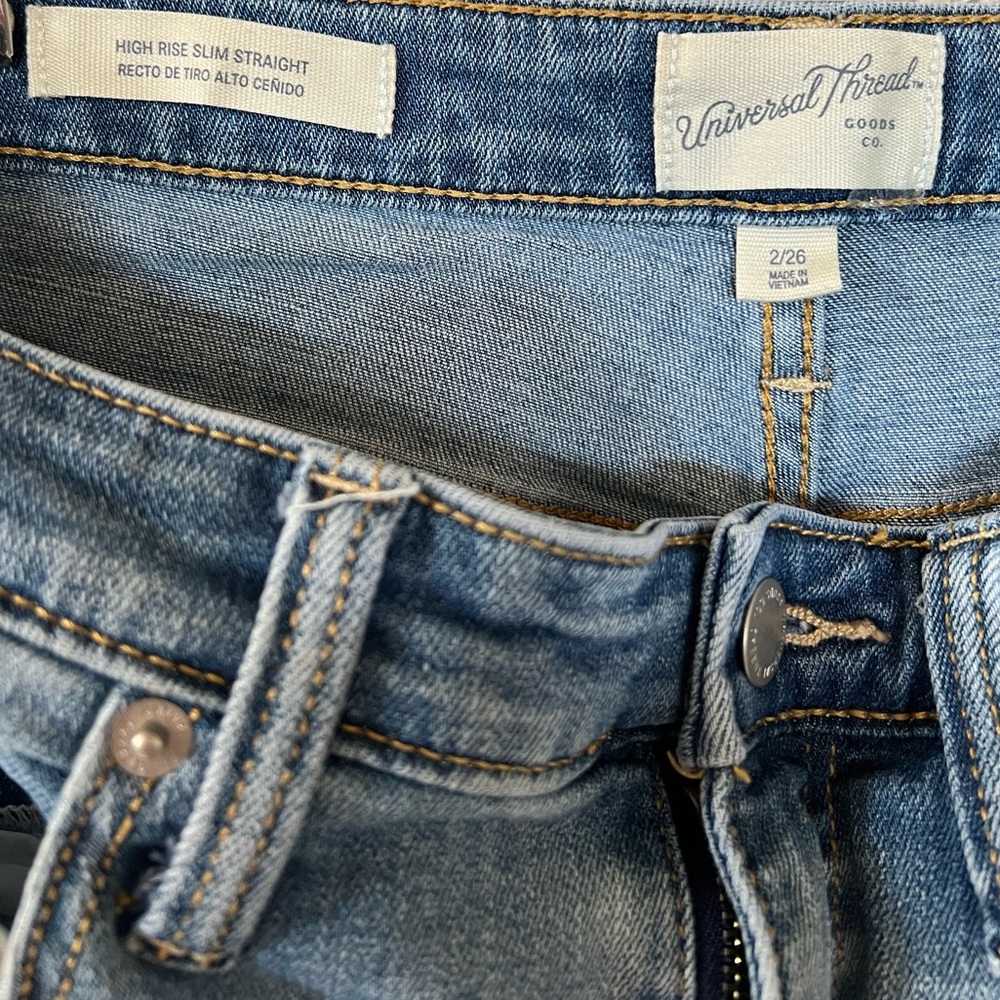 Universal Thread High Rise Slim Straight - Picture 9 of 10